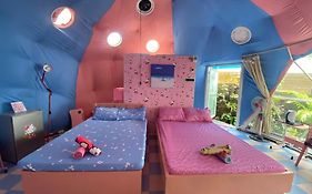 Glamping Dome Dauin Beach Resort