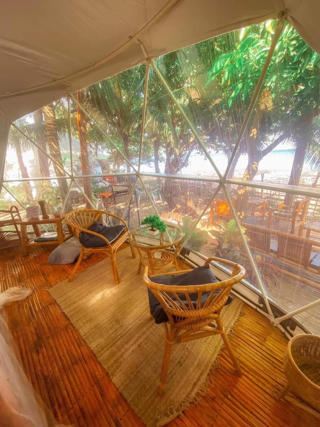 Glamping Dome Dauin Beach Resort Exterior photo